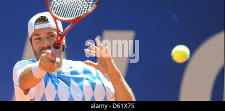 L'Allemagne Tommy Haas joue contre Baghdatis Chypre lors de la finale du tournoi ATP de Munich, Allemagne, le 04 mai 2012. Photo : MARC MUELLER Banque D'Images