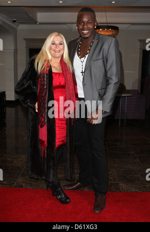 Vanessa Feltz et Ben Ofoedu Campagne de Caroline Valentine a tenu à l'hôtel Rydges Kensington London, England - 06.02.12 Banque D'Images