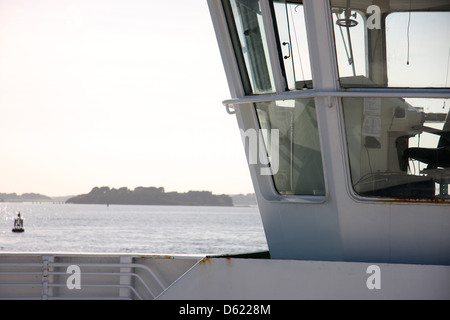 Ferry le long de l'autre côté de la baie de swanage à Studland Bay. Banque D'Images