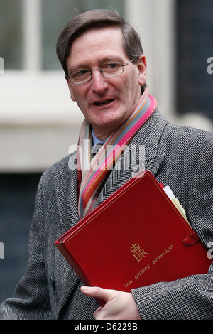 Le procureur général Dominic Grieve arrive à No:10 Downing Street pour la réunion hebdomadaire du cabinet à Londres, Grande-Bretagne, le 19 mars Banque D'Images