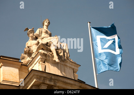 Toits de New Town Hall, Leipzig, Allemagne. Banque D'Images