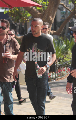 L'acteur Jesse Williams fait une apparition sur 'Extra' du Grove à Hollywood Los Angeles California Banque D'Images