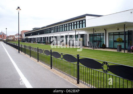 L'ancien terminal de l'aéroport Ipswich développé dans les appartements résidentiels Banque D'Images