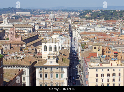 Rome jusqu'vue depuis le monument Vittorio Emanuel II Banque D'Images