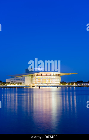 Opera House, conçue par Henning Larsen, Copenhague, Danemark, Nouvelle-Zélande du Nord, en Scandinavie, en Europe Banque D'Images