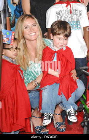 Heidi Klum Los Angeles premiere de 'berner aussi ! Hood vs Evil' qui s'est tenue au bosquet des arrivées - Los Angeles, Californie - Banque D'Images