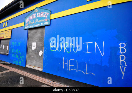 Bogside, Londonderry, en Irlande du Nord. 11 avril 2013. Les graffitis, se moquant de la mort de Margaret Thatcher, surnommée sur un mur dans le Bogside. Crédit : George Sweeney /Alamy Live News Banque D'Images