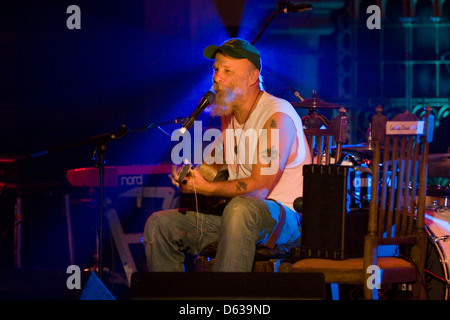 Steve le mal de mer à l'exécution de l'Union Chapel de Londres, Angleterre, Royaume-Uni. Banque D'Images