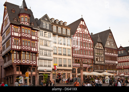 Maisons reconstruites sur Roemer Square, Francfort, Allemagne Banque D'Images