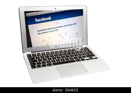 Site web Facebook afficher sur Appliquer l'écran de l'ordinateur Mac Book Air Banque D'Images