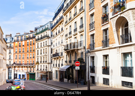 La rue Lepic est une ancienne route, la commune de Montmartre, Paris Banque D'Images