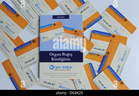 (ILLUSTRATION) L'illustration montre une carte de don d'organes dans les bureaux de la Fondation Transplantation d'Allemand (DSO) à Berlin, Allemagne, le 29 mai 2012. Photo : Jens Kalaene Banque D'Images