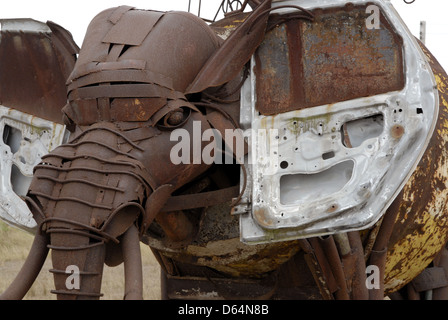 Sculpture d'un éléphant à Cuba, fait à partir de ferraille Banque D'Images