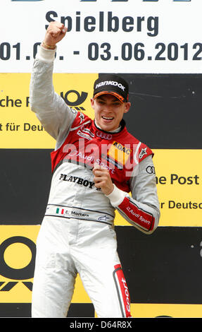 Document - un document dossier datée du 03 juin 2012 montre l'Italien Edoardo Mortara, pilote Audi, l'équipe de célébrer sa victoire de Rosberg après la quatrième course de la maîtrise en allemand de voitures de tourisme Spielberg, en Autriche. Photo : Juergen Tap Banque D'Images