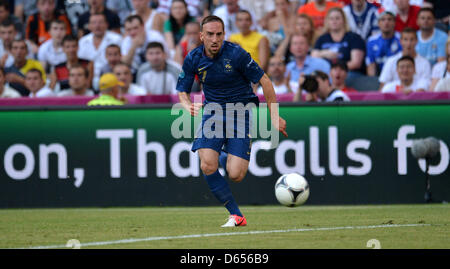 La France Franck Ribery pendant l'UEFA EURO 2012 GROUPE D match de foot France contre l'Angleterre à la Donbass Arena de Donetsk, Ukraine, 11 juin 2012. Photo : Thomas Eisenhuth dpa (veuillez vous reporter aux chapitres 7 et 8 de l'http://dpaq.de/Ziovh de l'UEFA Euro 2012 Termes & Conditions) Banque D'Images