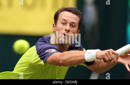 De Commentaires en l'Allemagne joue contre Rafael Nadal l'Espagne au tournoi de tennis ATP à Halle (Westphalie), Allemagne, 15 juin 2012. Photo : OLIVER KRATO Banque D'Images