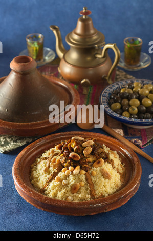 Tfaya couscous aux fruits confits et oignons Maroc Food Banque D'Images