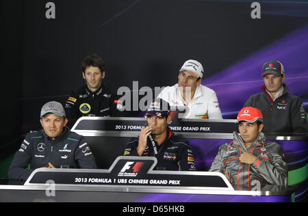 Shanghai, Chine. 11 avril 2013. Formule 1 GP, la Chine à Shanghai, 11.04.2013, Romain Grosjean, Lotus F1 Team, Adrian Sutil, de l'équipe Sahara Force India, Nico Huelkenberg, Sauber F1 Team, Nico Rosberg, Mercedes Grand Prix, Mark Webber, Red Bull Racing, Sergio Perez, McLaren Mercedes, conférence de presse Photo:mspb/ Lukas Gorys/dpa/Alamy Live News Banque D'Images