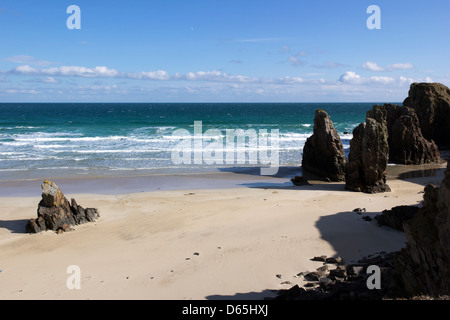 Les piles de la mer sur la plage de Garry (Ghearadha Tolsta Traigh) Île de Lewis Western Isles Scotland UK Banque D'Images