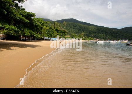 Brésil, état de Rio de Janeiro, Ilha Grande (Grande île), Via do Abraao. Banque D'Images