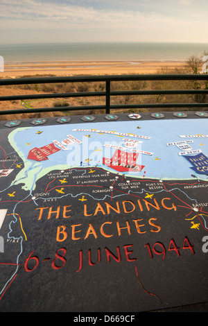 Table d'orientation, le cimetière d'Omaha Beach, Colleville-sur-Mer, Normandie, France Banque D'Images