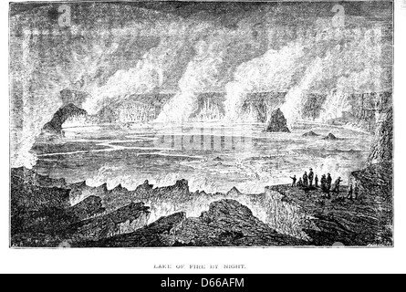 Une illustration tirée de 'A voyage in the Sunbeam' (1892) représentant Kīlauea, un volcan à Hawaï, et son spectaculaire 'lac de feu' la nuit, capturant le phénomène naturel impressionnant. Banque D'Images