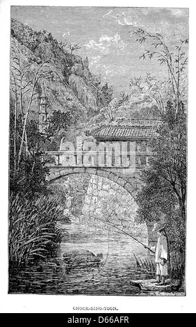 Une illustration tirée de 'A voyage in the Sunbeam' (1892), représentant un navire nommé The Sunbeam, en référence à son voyage et peut-être à un endroit appelé Chock-Sing-Toon. L'image peut représenter le navire en voyage nautique, soulignant le rôle du navire dans l'exploration ou l'aventure mondiale. Banque D'Images