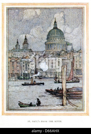 Cette image de 1906 intitulée 'A Wanderer in London' présente une vue de la cathédrale de Paul vue depuis la Tamise, capturant l'emblématique horizon londonien et le majestueux dôme de la cathédrale. Banque D'Images