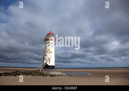 Point d'Ayr Talacre Phare Flintshire au nord du Pays de Galles Dee Estuary Banque D'Images