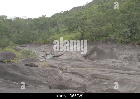 Vale da Lua, Chapada dos Veadeiros lit du fleuve à l'état central Brasil Goias Banque D'Images