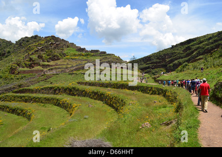 Les ruines Inca et terrasses à Pisac, Cusco, Pérou. Banque D'Images