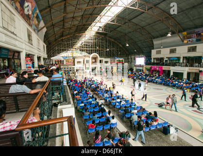 La gare de Hua Lamphong à Bangkok, Thaïlande Banque D'Images