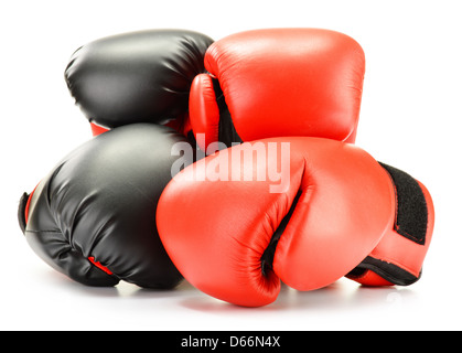 Gants de boxe en cuir isolated on white Banque D'Images