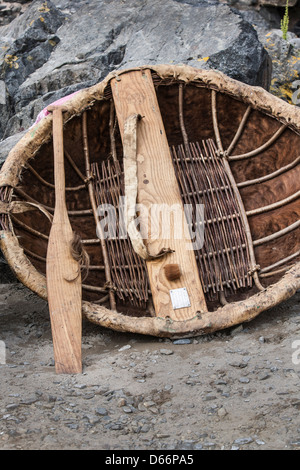 Coracle traditionnels à Portsoy dans l'Aberdeenshire, en Écosse. Banque D'Images