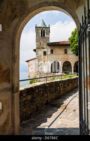 Ermitage de Santa Caterina sur le Lac Majeur, Italie Banque D'Images