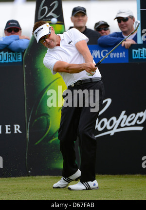 Melbourne, Australie. 15-11-12. Robert Pont Allenby (Aus) tees off à un par 3 au cours de la première série à l'Australian Masters Banque D'Images