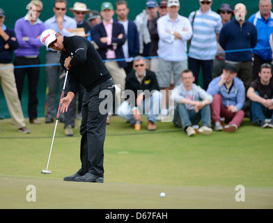 Melbourne, Australie. 15-11-12. Adam Scott (Aus) putts lors du premier tour à l'Australian Masters Banque D'Images