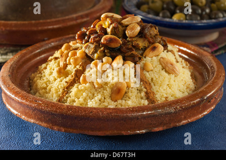 Tfaya couscous aux fruits confits et oignons Maroc Food Banque D'Images