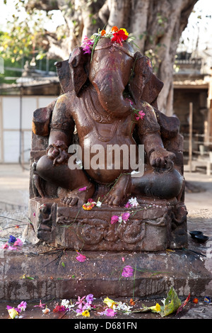 Statue de Ganesh. Temple Matangesvara. Khajuraho. L'Inde Banque D'Images