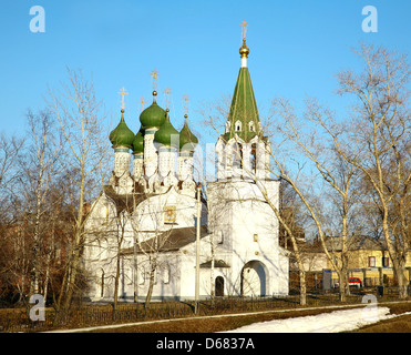 En l'honneur de l'église Assomption de la Mère de Dieu Niznhy la Russie Novgorod Banque D'Images