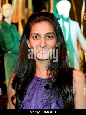 Indian Megha Mittal, président et directeur général de la marque de luxe allemande Escada, arrive pour l'événement "Le Monde de Escada" au grand magasin KaDeWe (de l'ouest) pendant la Semaine de la mode de Berlin à Berlin, Allemagne, 03 juillet 2012. Photo : JENS KALAENE Banque D'Images