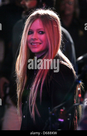 Avril Lavigne des stars arrivent à ABC Studios pour 'Good Morning America' la ville de New York, USA - 22.11.11 Banque D'Images