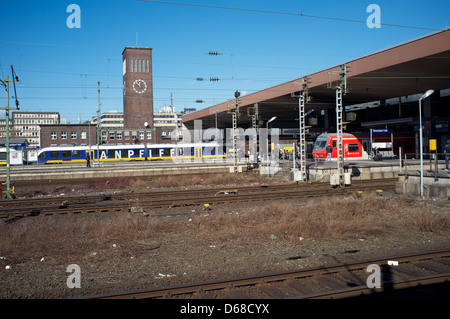 La gare de Düsseldorf Hbf Allemagne Banque D'Images