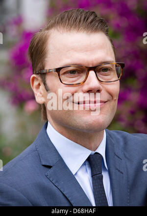 SwedishPrince Daniel souriant à la cour de la famille royale Suédoise de Solliden, résidence d'été sur l'île d'Oeland, Suède, 14 juillet 2012, lors de la célébration du 35e anniversaire de la princesse". Photo : Patrick van Katwijk Pays-bas / OUT Banque D'Images