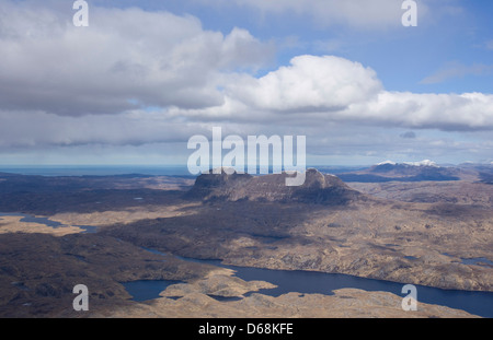 À l'échelle de Suilven de cul Mor Highlands écossais. Banque D'Images