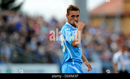 Chemnitz's Maik gestes Kegel pendant un test match entre Chemnitzer FC et de Newcastle United dans le stade en Gellerstrasse à Chemnitz, Allemagne, 13 juillet 2012. Photo : Thomas Eisenhuth Banque D'Images