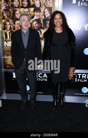 Robert De Niro et Grace Hightower New York premiere de 'New Year's Eve' à la Ziegfeld Theatre - Arrivées New York City, USA Banque D'Images