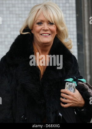 Sherrie Hewson en dehors de l'ITV studios London, England - 07.12.11 Banque D'Images