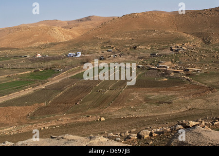 Copala Village de vallée avec montagnes près de Souleimaniyeh. Le Kurdistan irakien, l'Irak Banque D'Images