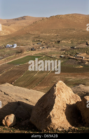 Copala Village de vallée avec montagnes près de Souleimaniyeh. Le Kurdistan irakien, l'Irak Banque D'Images